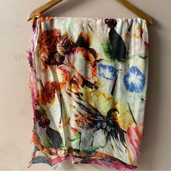 Bindya NWT Colorful Floral Print Frayed Ends Scarf - Picture 6 of 6